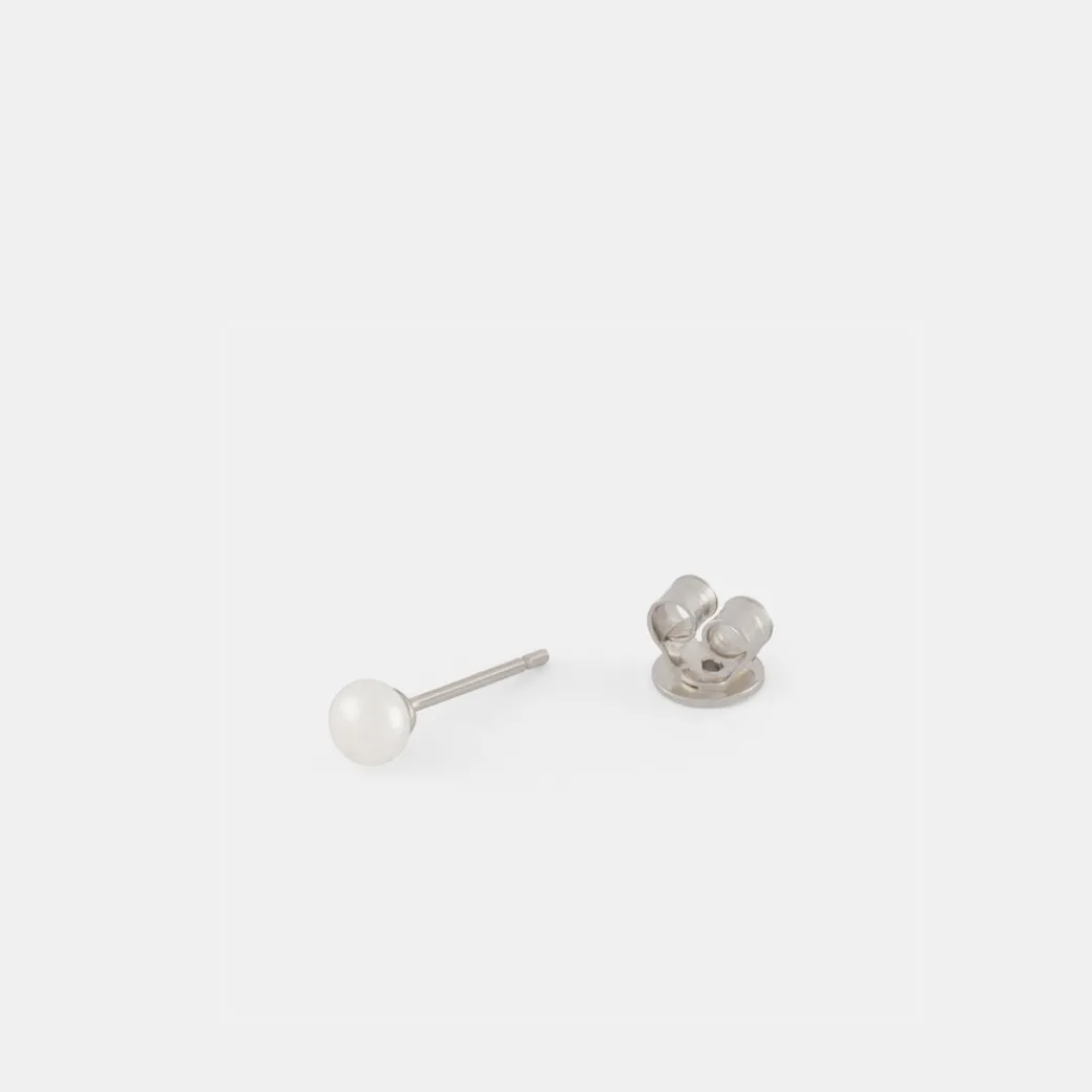 Silver Pearl Stud Earring