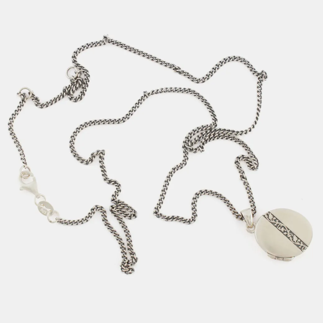 Silver Pergola Locket
